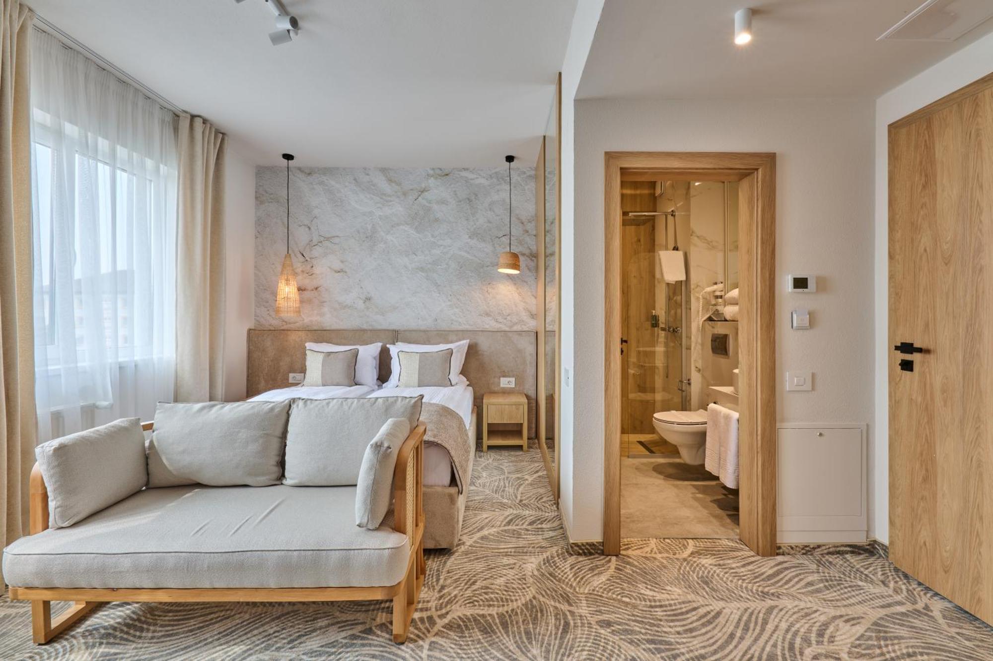 Hotel Serenity تيميشورا المظهر الخارجي الصورة