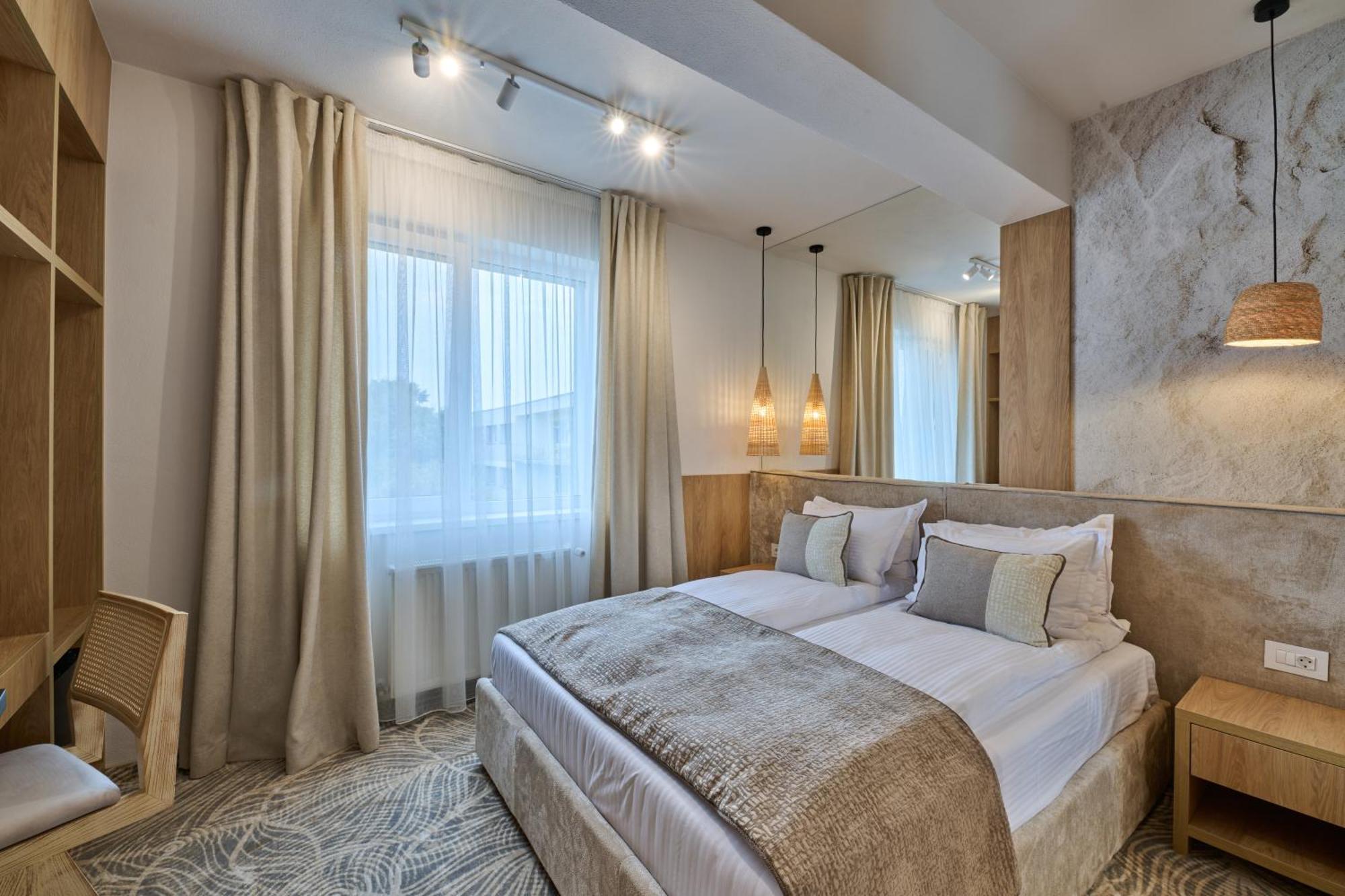 Hotel Serenity تيميشورا المظهر الخارجي الصورة
