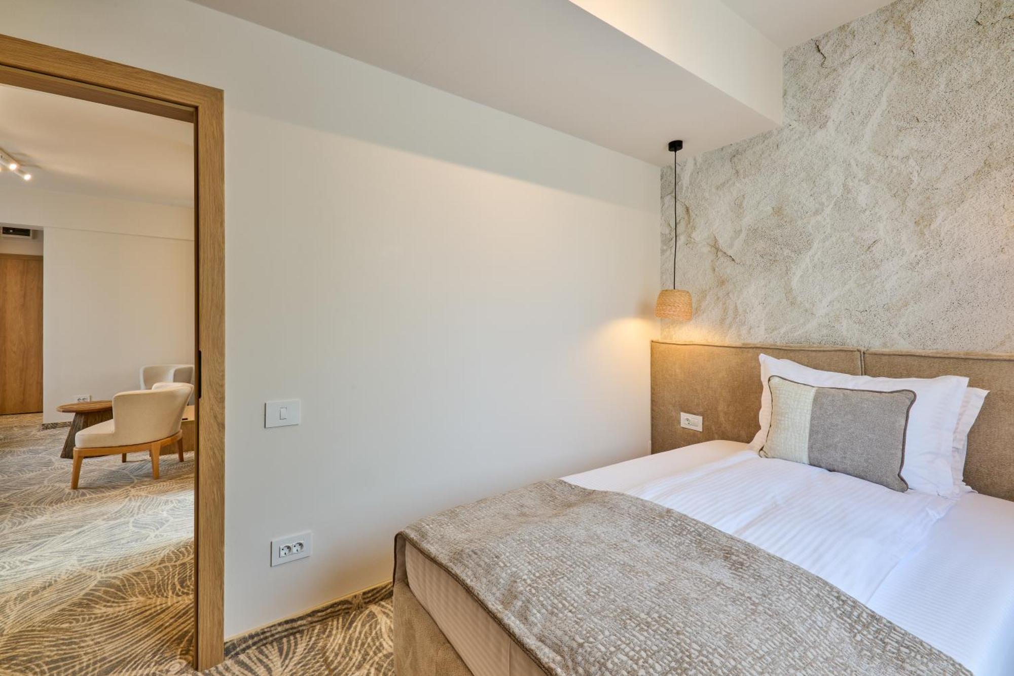 Hotel Serenity تيميشورا المظهر الخارجي الصورة