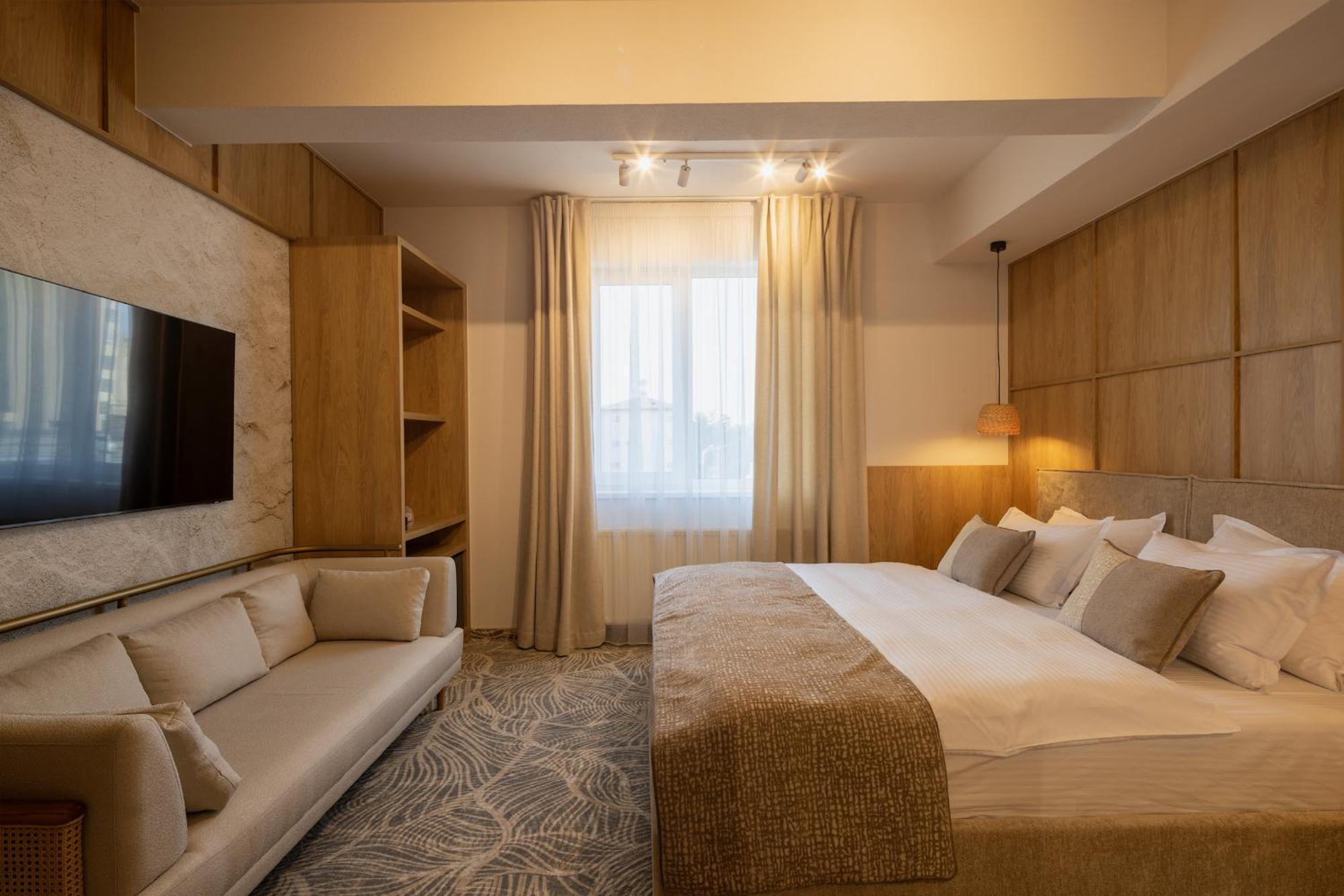 Hotel Serenity تيميشورا المظهر الخارجي الصورة