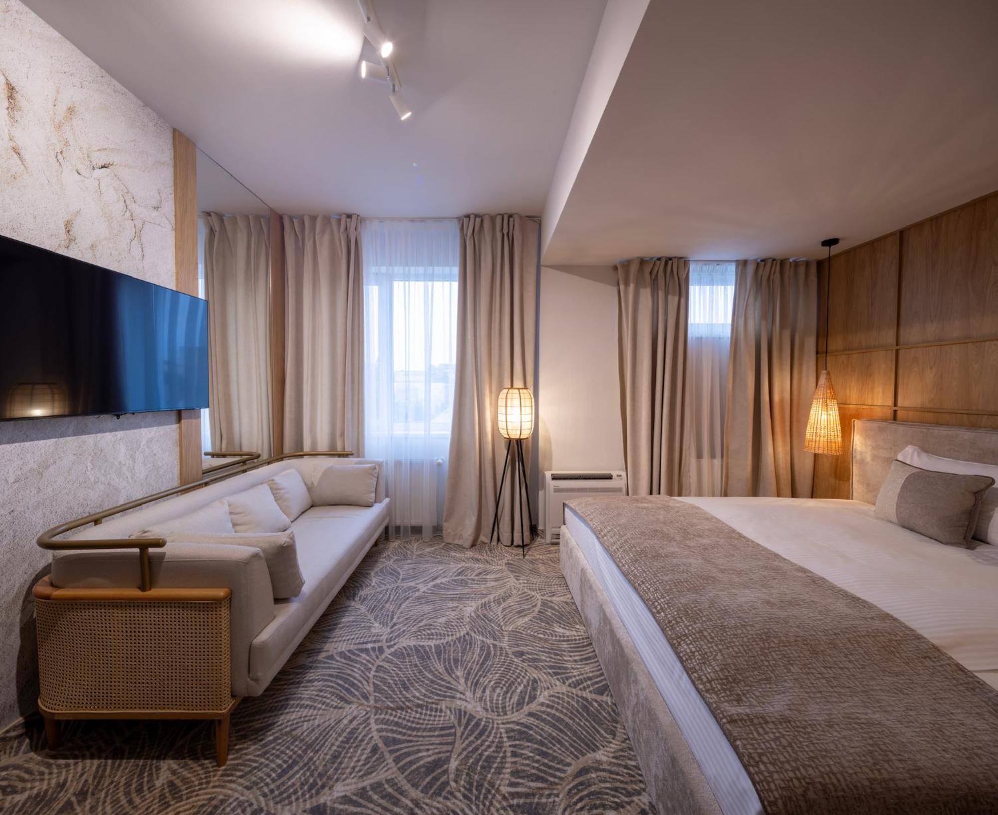 Hotel Serenity تيميشورا المظهر الخارجي الصورة