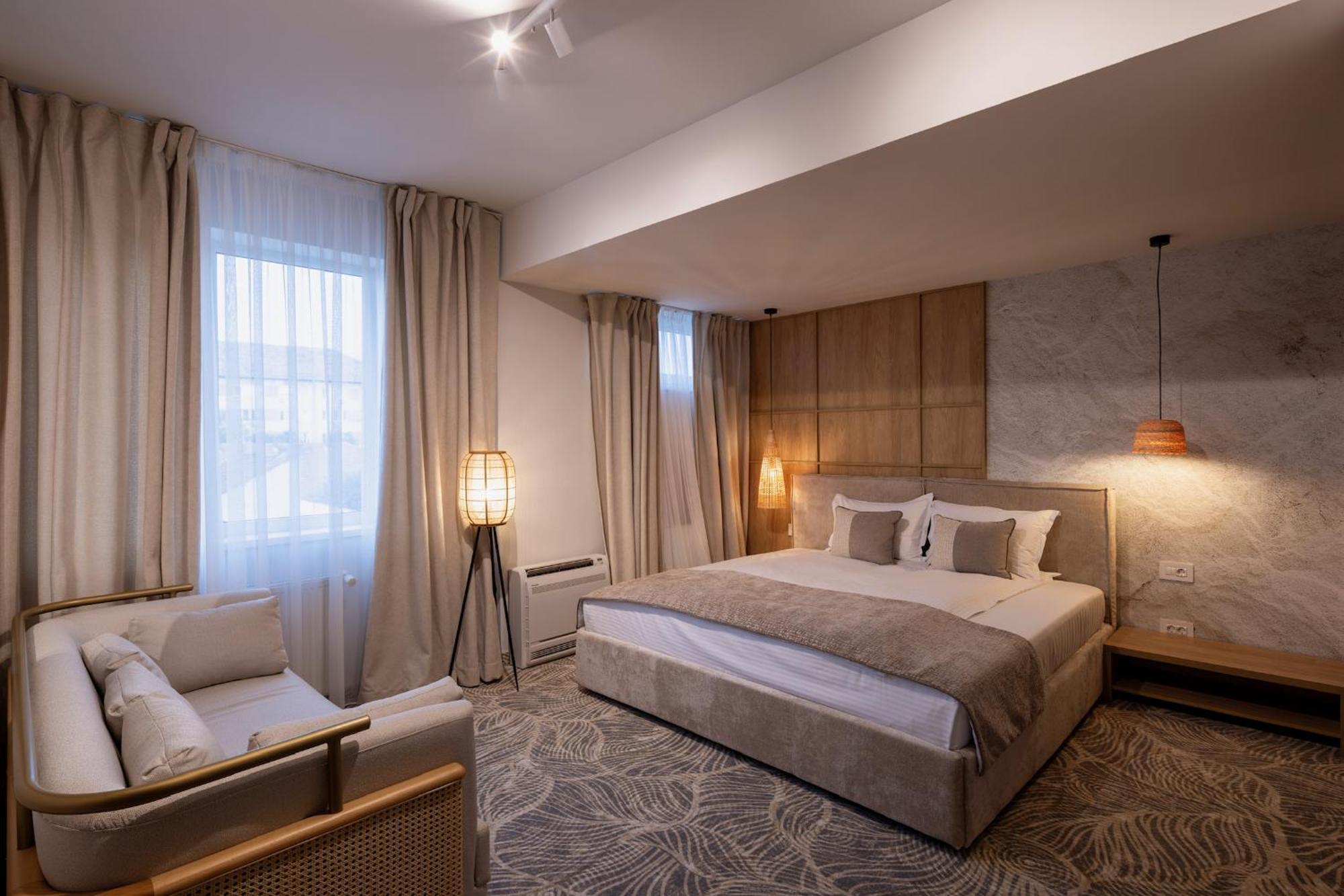 Hotel Serenity تيميشورا المظهر الخارجي الصورة