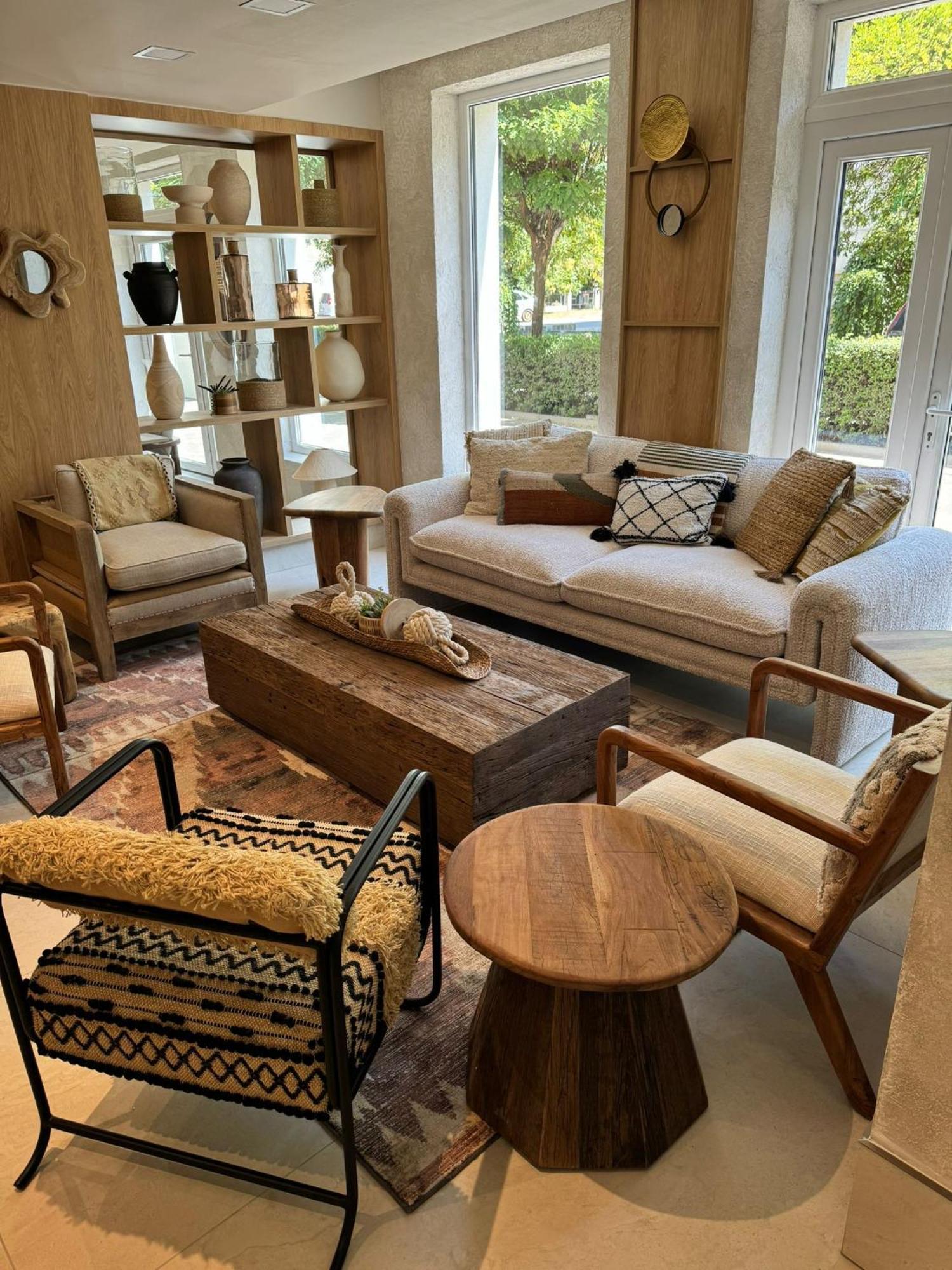 Hotel Serenity تيميشورا المظهر الخارجي الصورة
